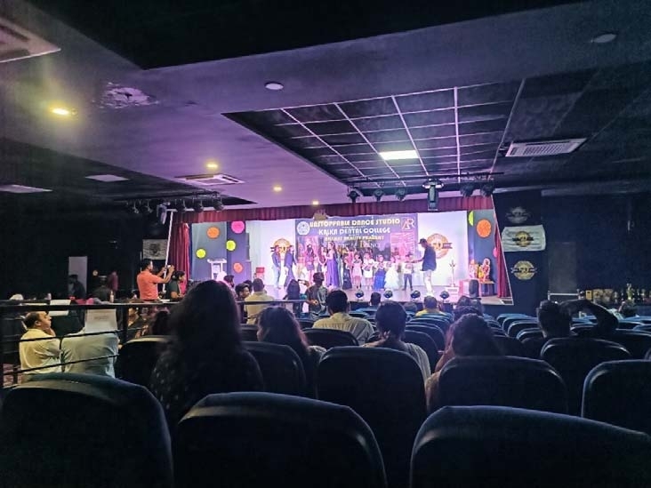 Bharat Beauty pageant and dance competition
